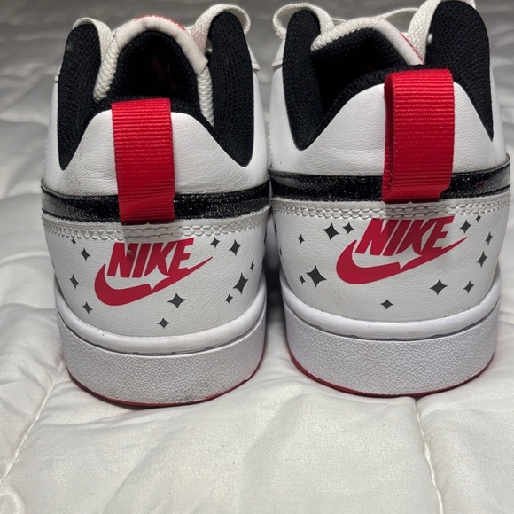 Nike Court Borough Low 2
SE 5.5Y ‘White Very Berry'/ Black Sneakers - Picture 5 of 12